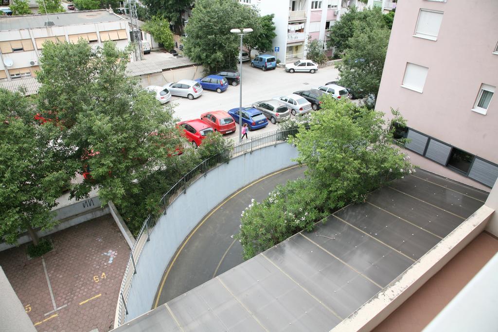 Apartment Dg With Parking Garage Split Eksteriør bilde