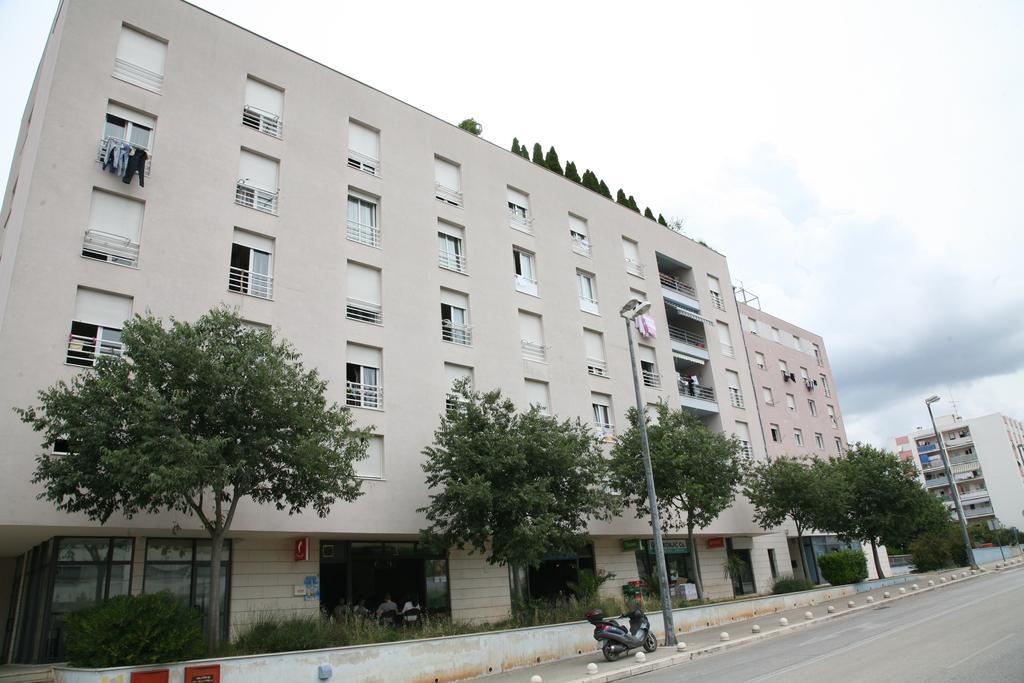 Apartment Dg With Parking Garage Split Eksteriør bilde